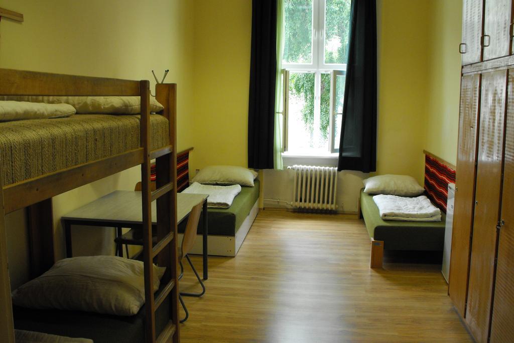 Mogyorodi Hostel Budapest Camera foto