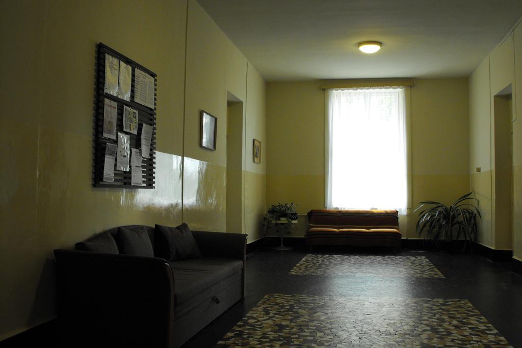 Mogyorodi Hostel Budapest Camera foto