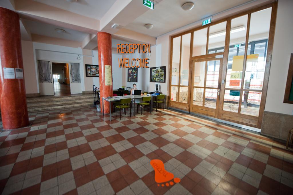 Mogyorodi Hostel Budapest Esterno foto