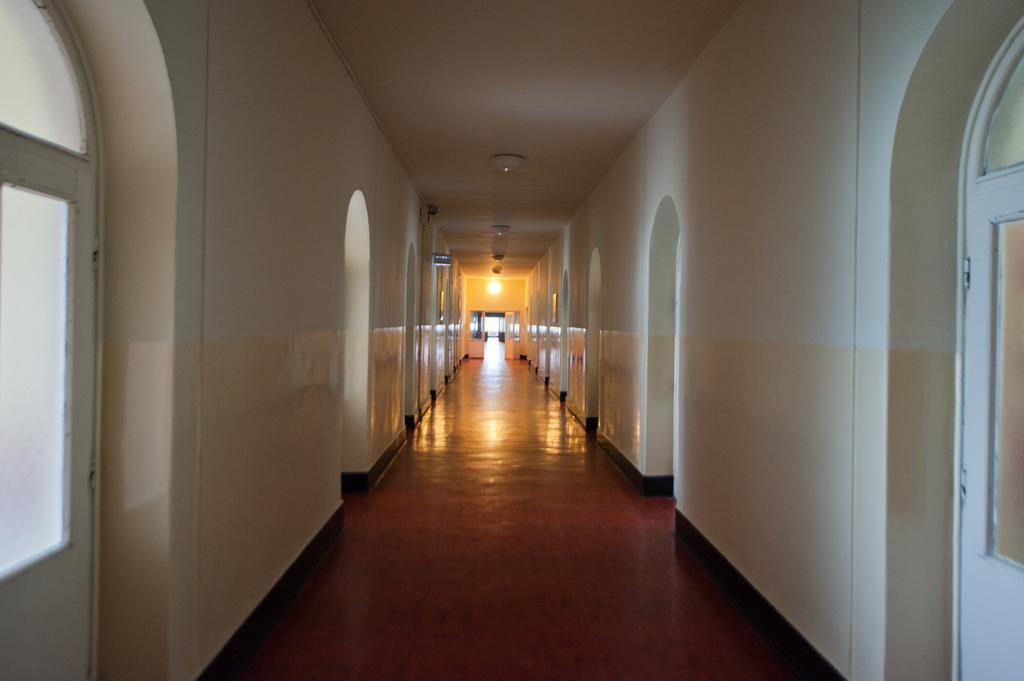 Mogyorodi Hostel Budapest Esterno foto
