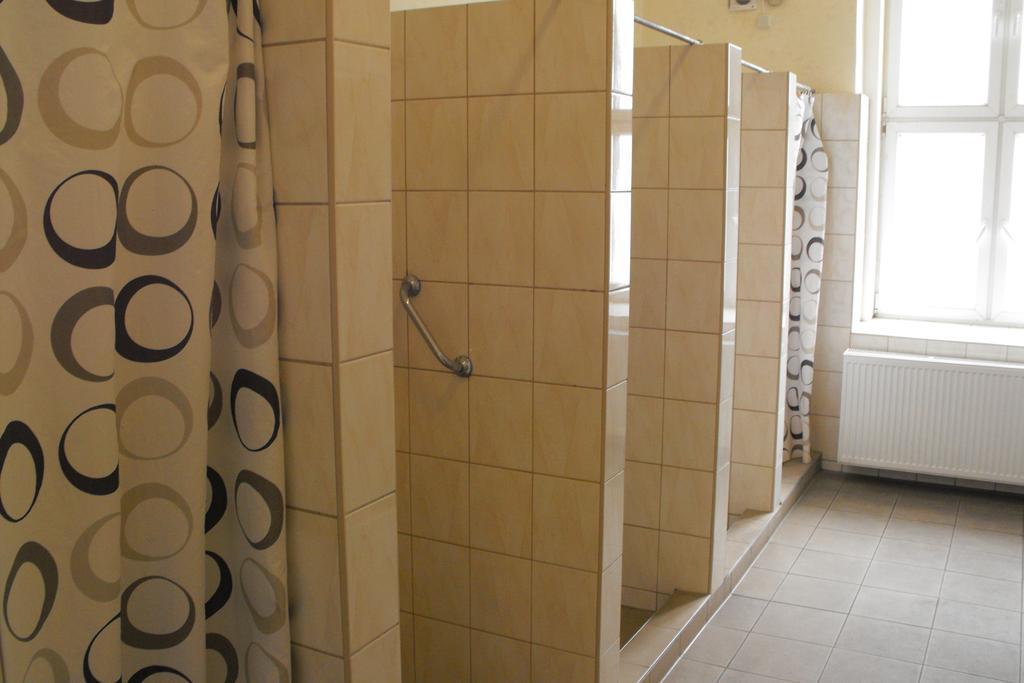 Mogyorodi Hostel Budapest Esterno foto